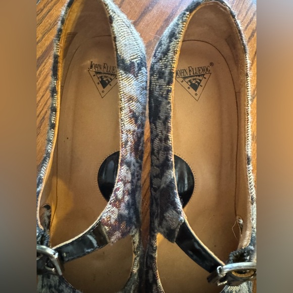 John Fluevog pumps - Picture 4 of 7